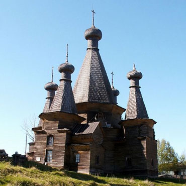 Храмовый ансамбль в селе Ненокса