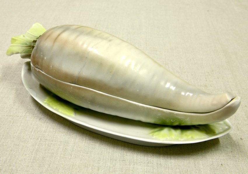 Масленка с крышкой "редька", Начало ХХ в., Россия