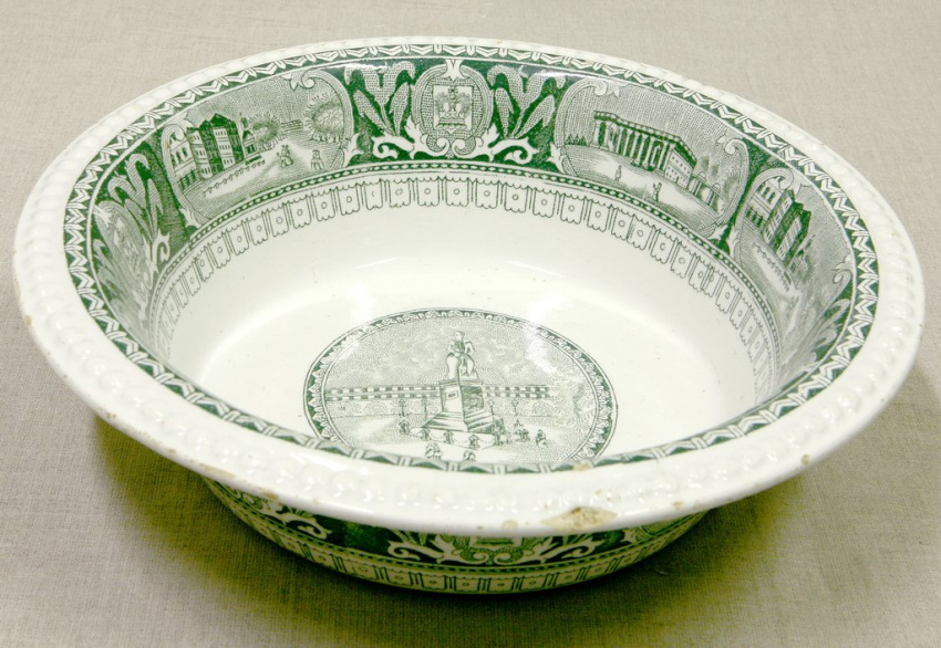 Миска, 1878 - 1917 гг., Новгородская губ., г. Волхов, Завод И.Е.Кузнецова